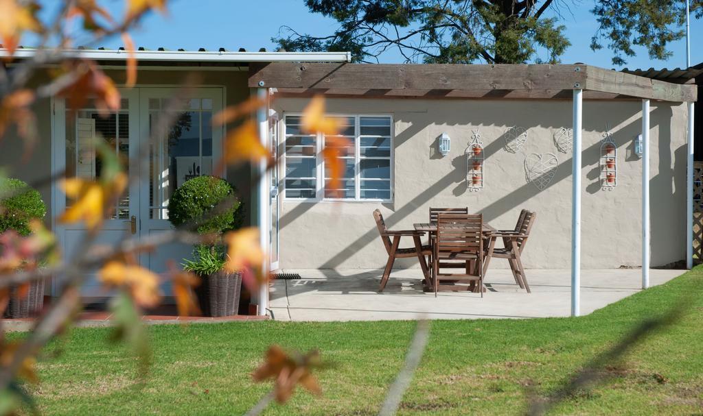 Sneezewood Farm Bed&Breakfast And Self-Catering Cottage Νταντί Δωμάτιο φωτογραφία