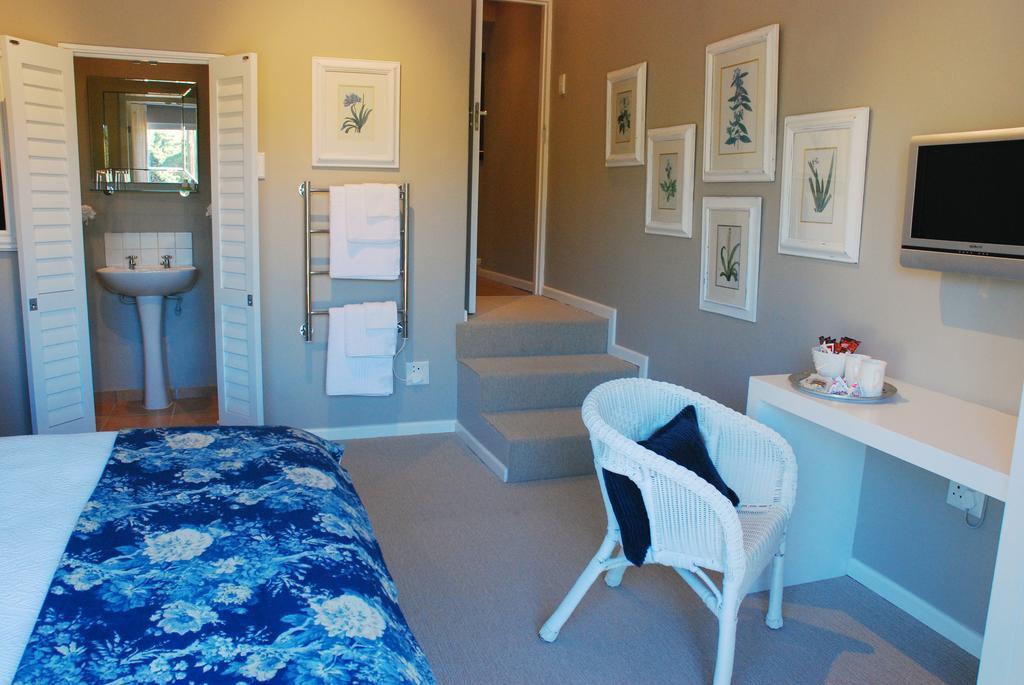 Sneezewood Farm Bed&Breakfast And Self-Catering Cottage Νταντί Δωμάτιο φωτογραφία